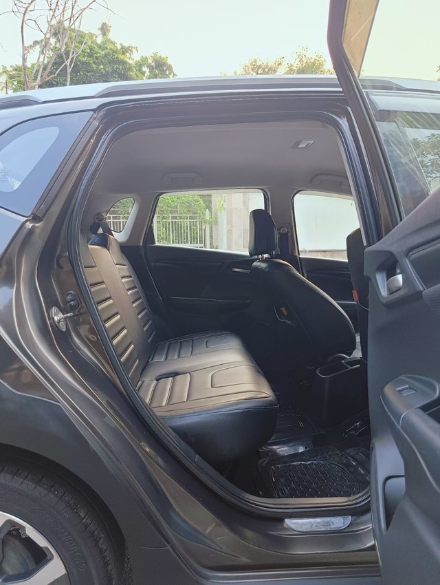 Second-hand 2018 Honda WR-V i-VTEC S for sale in New Delhi-15