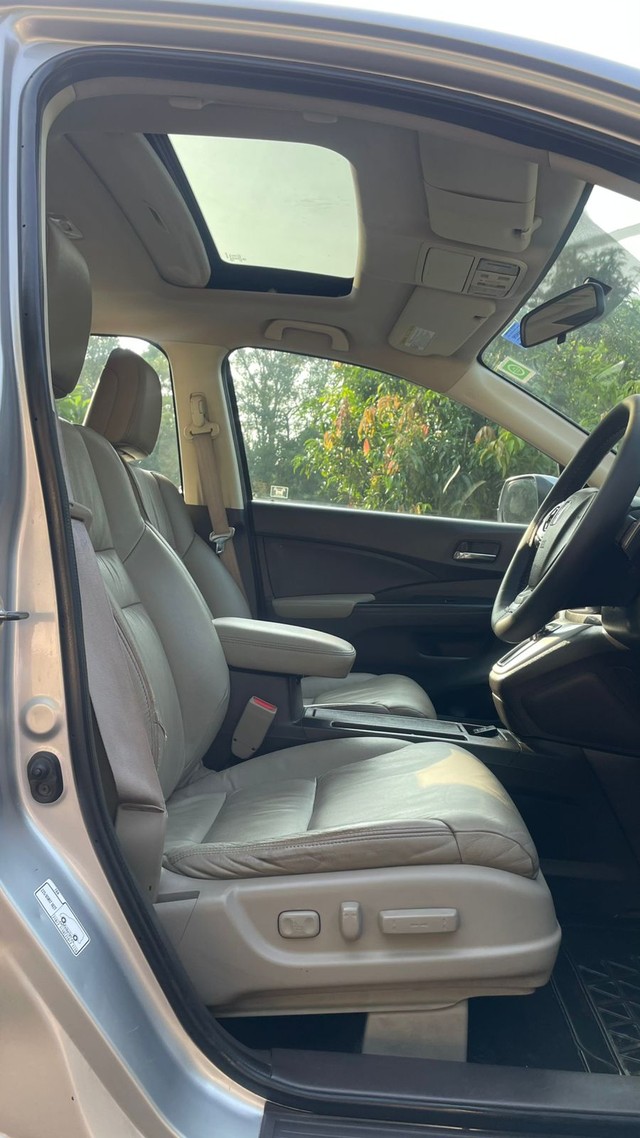 Second-hand 2018 Honda CR-V 2.0L 2WD AT for sale in New Delhi-14