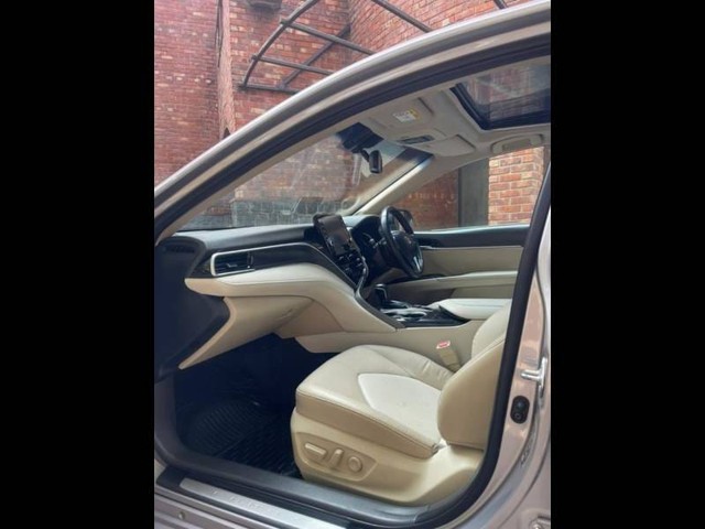 Second-hand 2024 Toyota Camry 2.5 Hybrid for sale in New Delhi-6