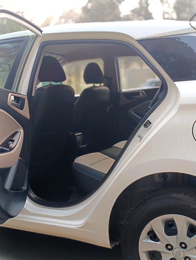 Second-hand 2019 Hyundai i20 Magna Plus BSIV for sale in New Delhi-15