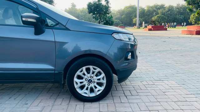 Second-hand 2017 Ford Ecosport 1.5 Petrol Titanium Plus AT BSIV for sale in New Delhi-6