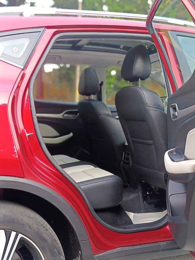 Second-hand 2022 MG Astor Sharp CVT BSVI for sale in New Delhi-6