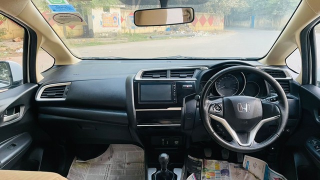 Second-hand 2019 Honda Jazz VX for sale in New Delhi-14