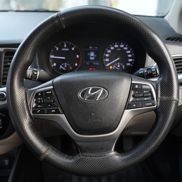 Second-hand 2019 Hyundai Verna CRDi 1.6 SX for sale in Karnal-10