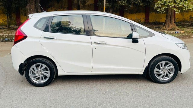 Second-hand 2019 Honda Jazz VX for sale in New Delhi-1
