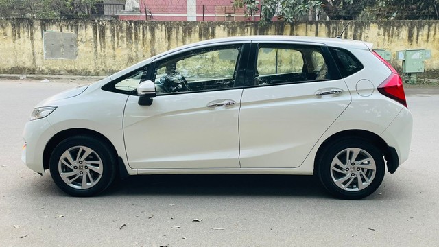 Second-hand 2019 Honda Jazz VX for sale in New Delhi-4