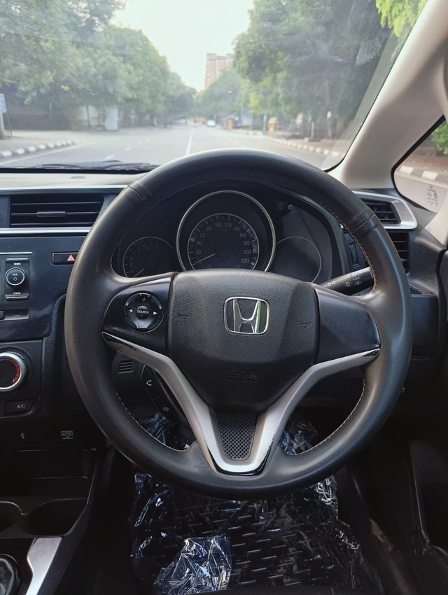 Second-hand 2018 Honda WR-V i-VTEC S for sale in New Delhi-12