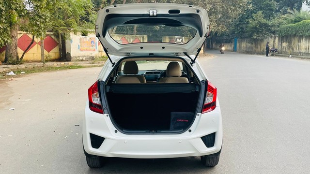 Second-hand 2019 Honda Jazz VX for sale in New Delhi-6