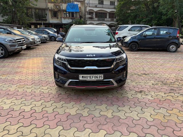 Kia Carens Luxury Plus Diesel AT BSVI Second-hand 2022 Kia Carens Luxury Plus Diesel AT BSVI for sale in Mumbai