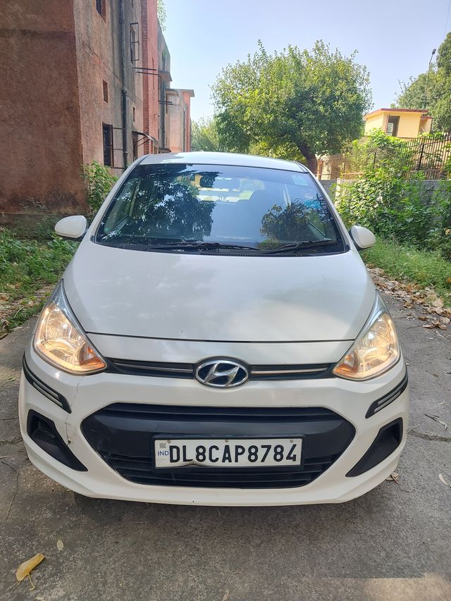 Hyundai Grand i10 Magna Second-hand 2016 Hyundai Grand i10 Magna for sale in New Delhi