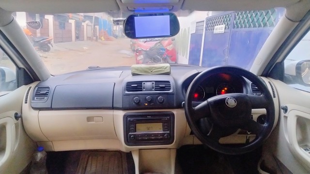 Second-hand 2011 Skoda Fabia 1.2L Diesel Elegance for sale in Hyderabad-3