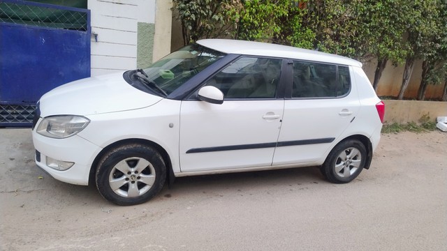 Second-hand 2011 Skoda Fabia 1.2L Diesel Elegance for sale in Hyderabad-5