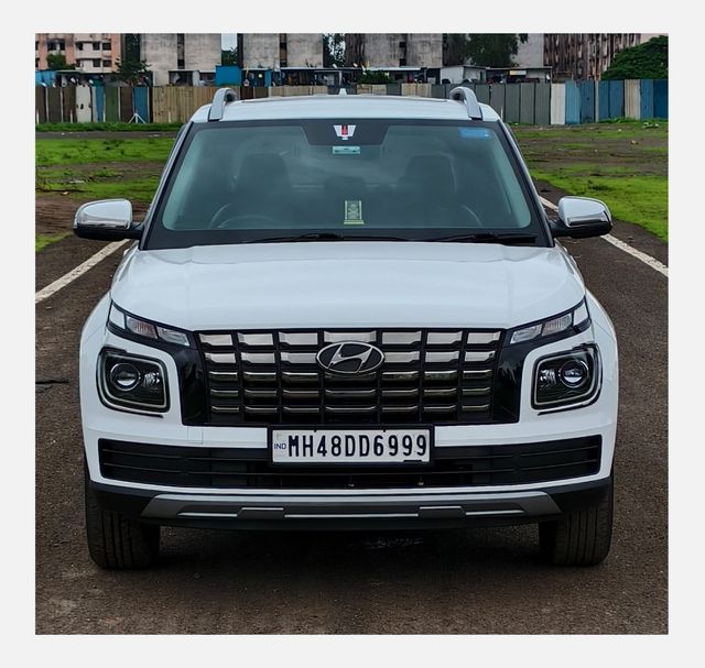 Hyundai Venue E Plus Second-hand 2024 Hyundai Venue E Plus for sale in Nashik