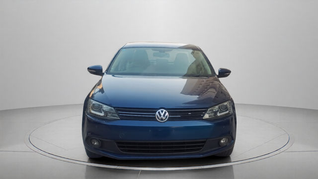 Second-hand 2014 Volkswagen Jetta 2.0L TDI Highline AT for sale in Pune