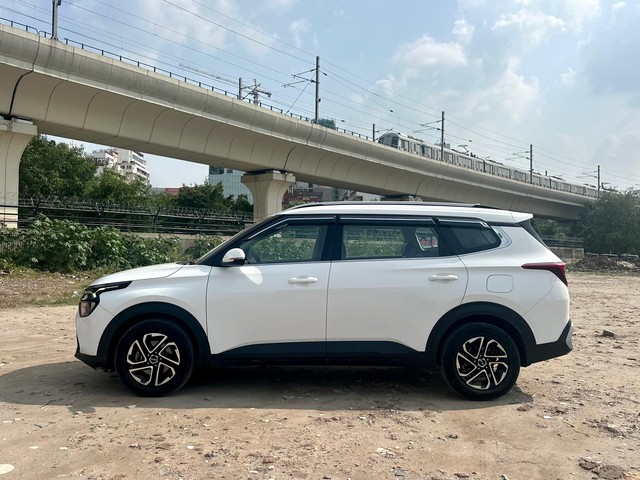 Second-hand 2022 Kia Carens Prestige Plus Turbo DCT 2022-2023 for sale in New Delhi-2