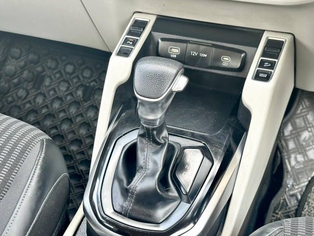 Second-hand 2022 Kia Carens Prestige Plus Turbo DCT 2022-2023 for sale in New Delhi-7