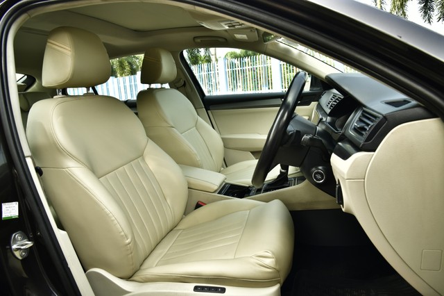 Second-hand 2018 Skoda Superb Style 2.0 TDI AT for sale in Kolkata-20