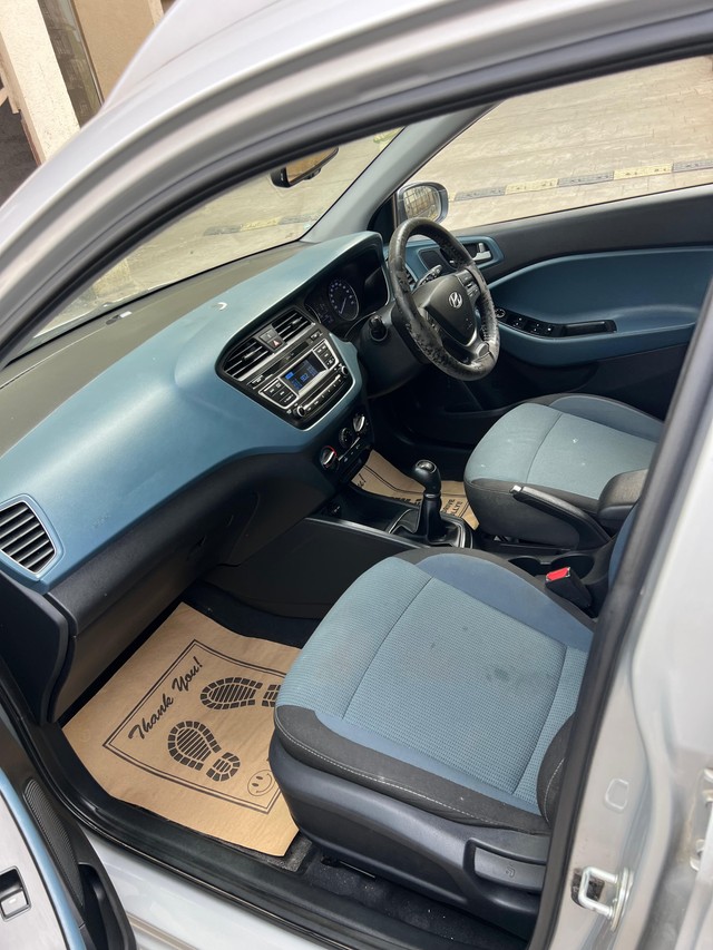 Second-hand 2016 Hyundai i20 Active 1.2 S for sale in Thane-8