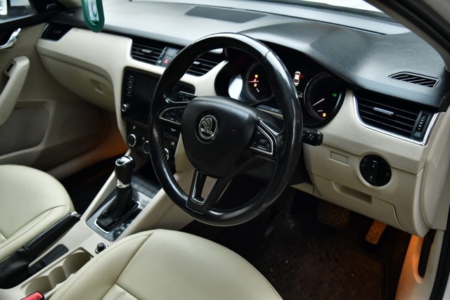 Skoda Octavia 1.8 TSI AT L K Second-hand 2018 Skoda Octavia 1.8 TSI AT L K for sale in Kolkata-7