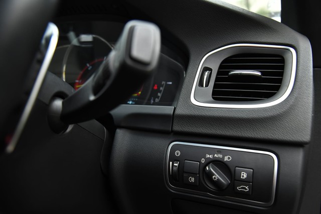 Second-hand 2017 Volvo S60 Cross Country D4 AWD BSIV for sale in Kolkata-15