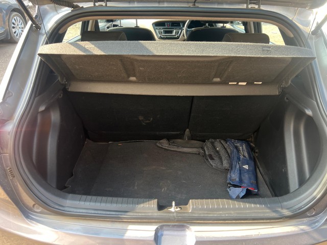 Second-hand 2014 Hyundai i20 Asta 1.2 for sale in Thane-11