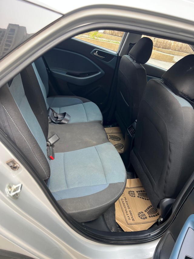 Second-hand 2016 Hyundai i20 Active 1.2 S for sale in Thane-10