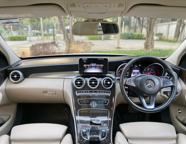 Second-hand 2017 Mercedes-Benz C-Class C 220 CDI Avantgarde for sale in Pune-10