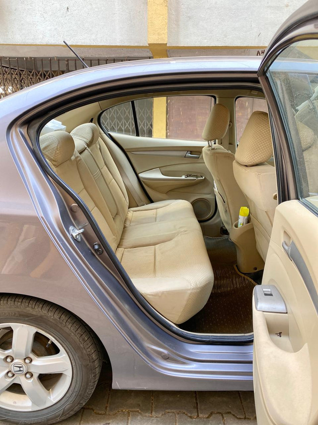 Second-hand 2012 Honda City V MT for sale in Pune-13