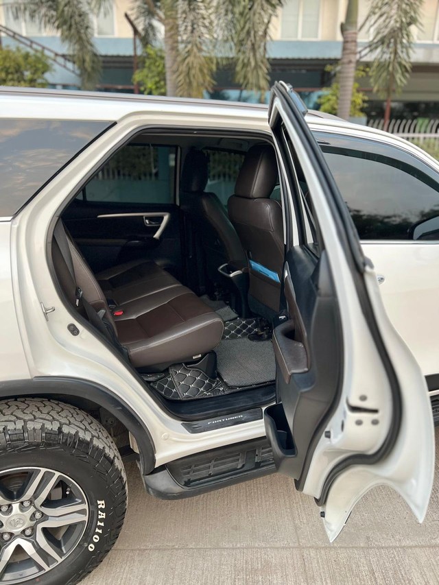 Second-hand 2019 Toyota Fortuner 2.8 2WD MT BSIV for sale in Pune-13
