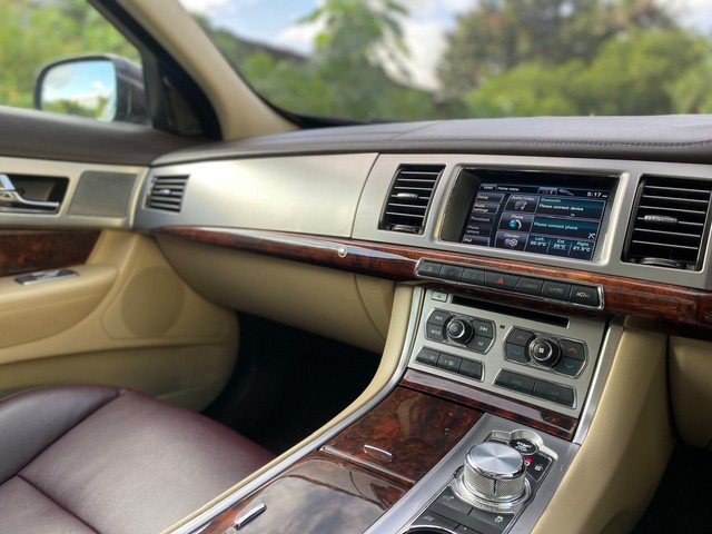 Second-hand 2012 Jaguar XF 3.0 Litre S Premium Luxury for sale in Pune-14