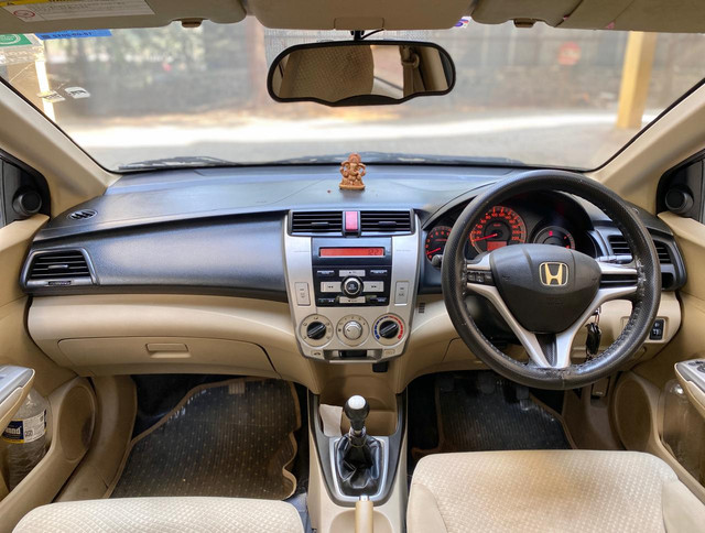 Second-hand 2012 Honda City V MT for sale in Pune-11