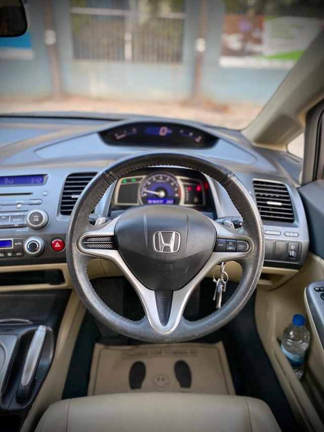 Second-hand 2012 Honda Civic 1.8 V AT for sale in Pune-16