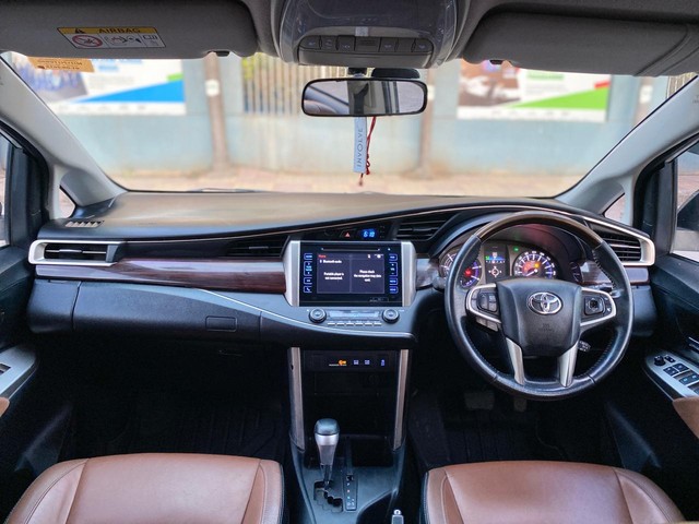 Toyota Innova Crysta 2.8 ZX AT BSIV Second-hand 2018 Toyota Innova Crysta 2.8 ZX AT BSIV for sale in Pune-16