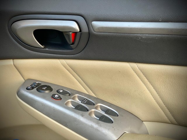 Second-hand 2012 Honda Civic 1.8 V AT for sale in Pune-17