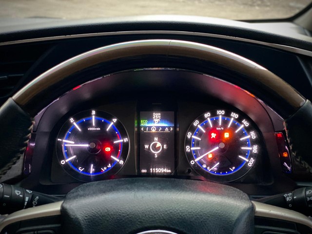 Toyota Innova Crysta 2.8 ZX AT BSIV Second-hand 2018 Toyota Innova Crysta 2.8 ZX AT BSIV for sale in Pune-12