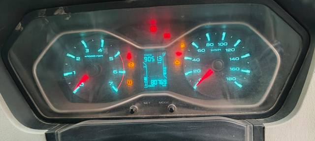 https://images10.gaadi.com/usedcar_image/V1UM35H.10-67-7/original/925e261e-9bdd-4acc-8173-3a00940b3c43.jpg?imwidth=6400
