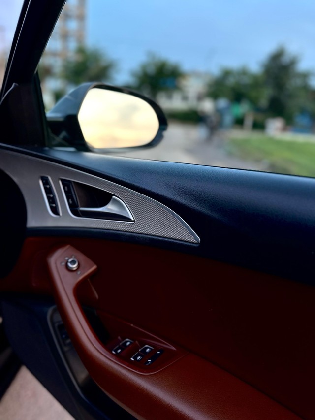 Second-hand 2011 Audi A6 2.0 TDI for sale in Chandigarh-3