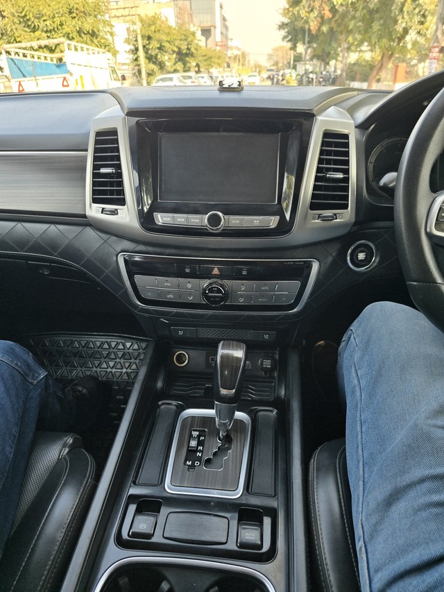 Second-hand 2018 Mahindra Alturas G4 4X2 AT BSIV for sale in Chandigarh-5