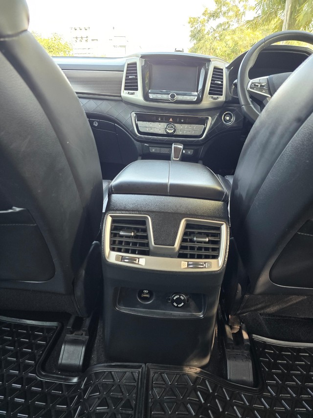 Second-hand 2018 Mahindra Alturas G4 4X2 AT BSIV for sale in Chandigarh-8