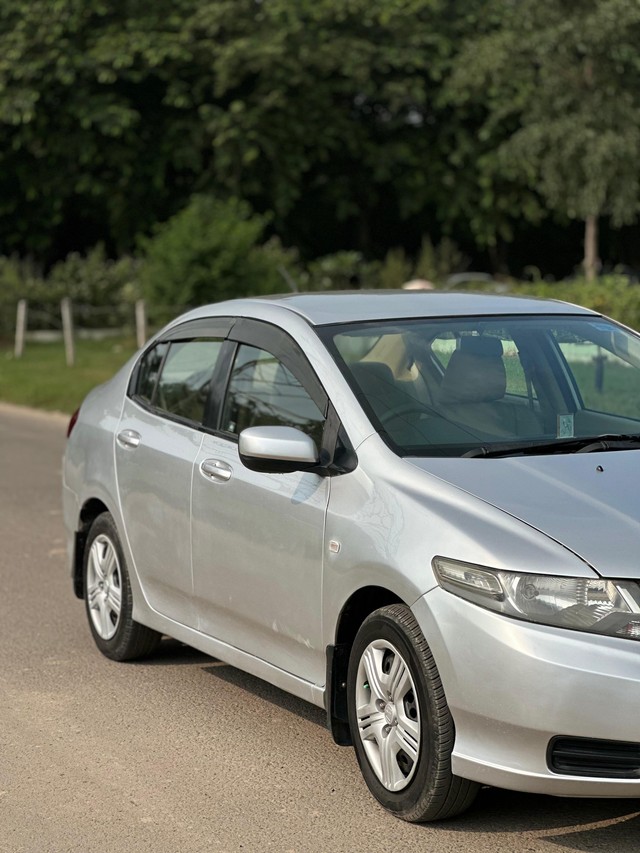 Second-hand 2011 Honda City S for sale in Chandigarh-5