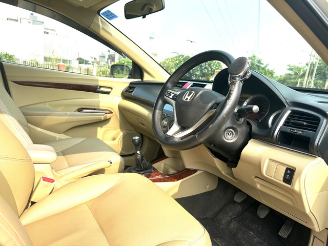 Second-hand 2011 Honda City S for sale in Chandigarh-7