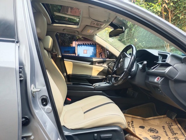 Second-hand 2019 Honda Civic ZX for sale in Kolkata-17