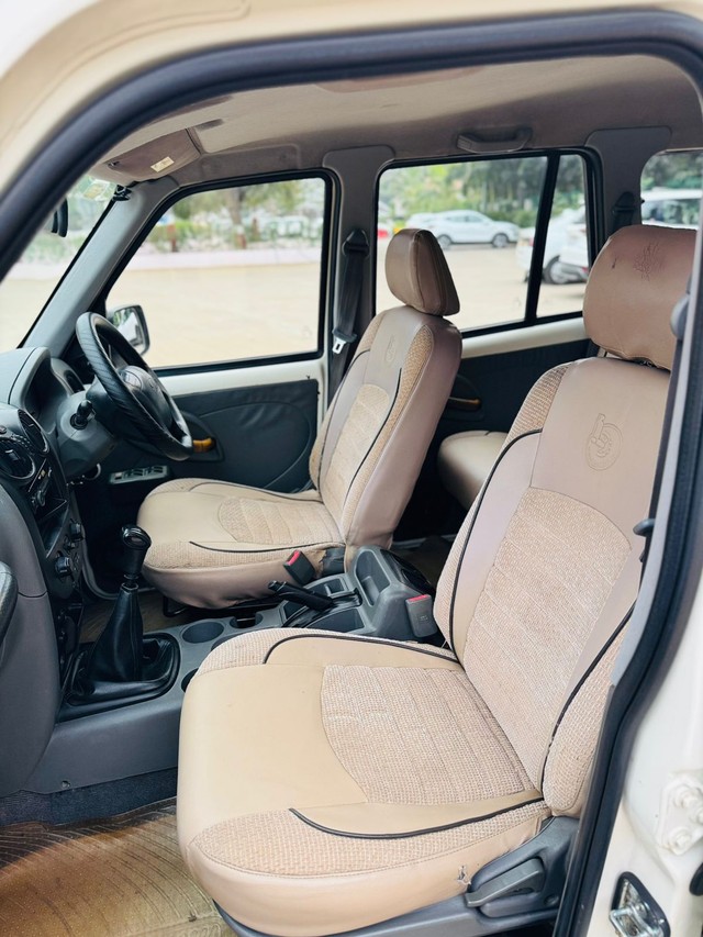 Second-hand 2014 Mahindra Scorpio EX for sale in Vadodara-9