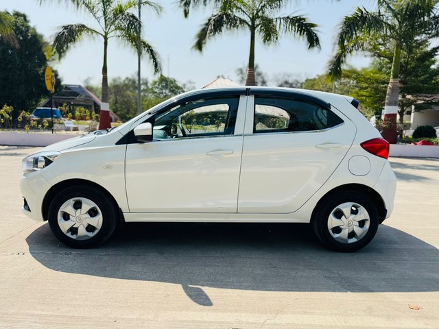 Second-hand 2019 Tata Tiago 1.2 Revotron XT for sale in Vadodara-4