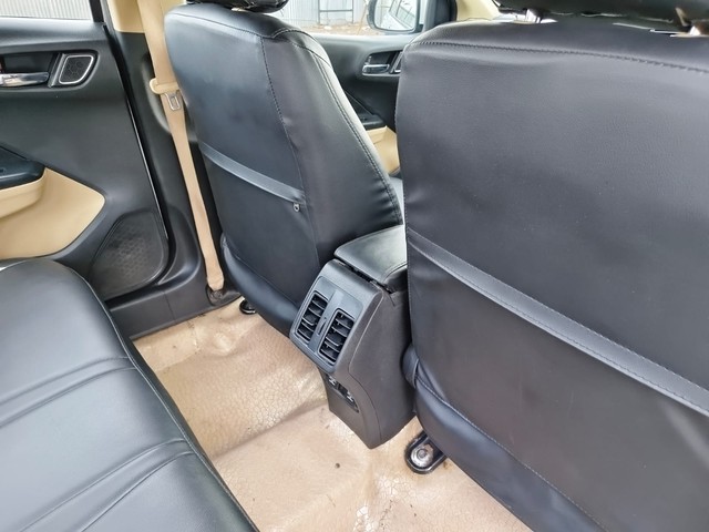 Second-hand 2017 Honda City i-VTEC CVT V for sale in Mumbai-11