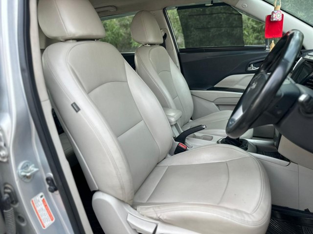 Second-hand 2019 Mahindra XUV300 W8 Option BSVI for sale in Ghaziabad-2