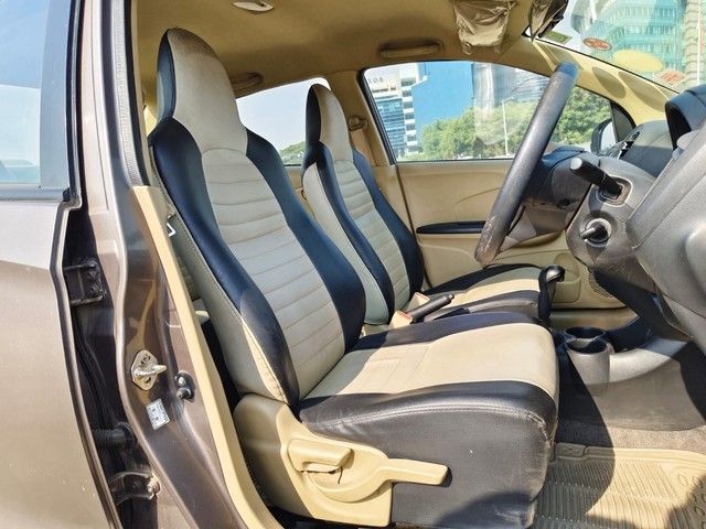 Second-hand 2016 Honda Amaze S AT i-Vtech for sale in Mumbai-13