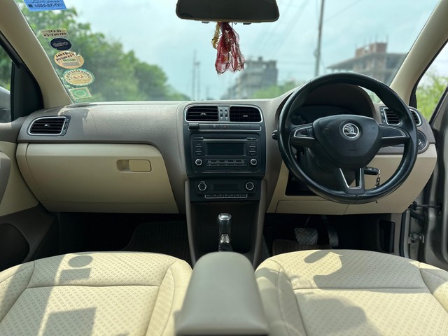 Second-hand 2015 Skoda Rapid 1.6 MPI Active for sale in Ghaziabad-14