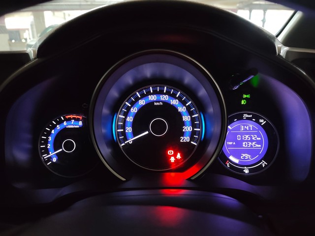 Second-hand 2018 Honda WR-V i-VTEC VX for sale in Mumbai-14