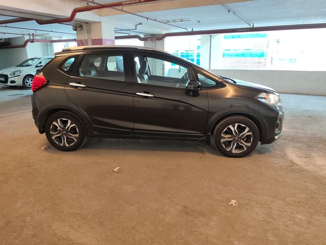 Second-hand 2018 Honda WR-V i-VTEC VX for sale in Mumbai-1